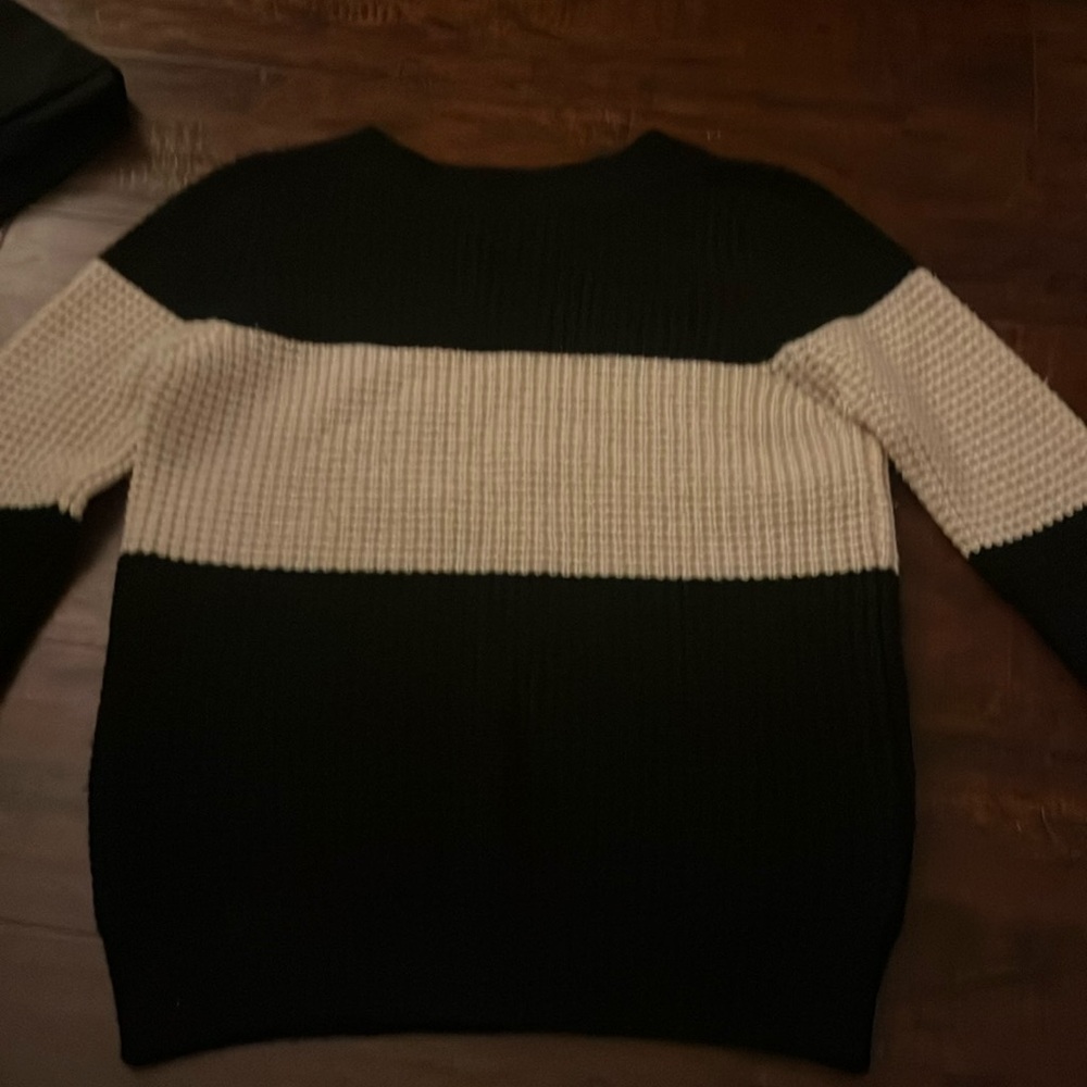 Si.lae cashmere sweater